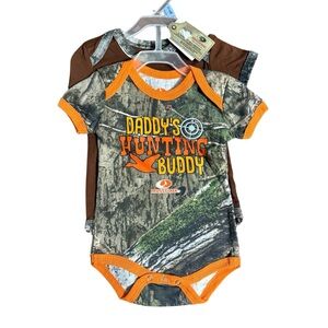 Mossy Oak Baby Bodysuits Size 3-6M 2-Pack Camo Orange Hunting Daddy's Buddy NWT
